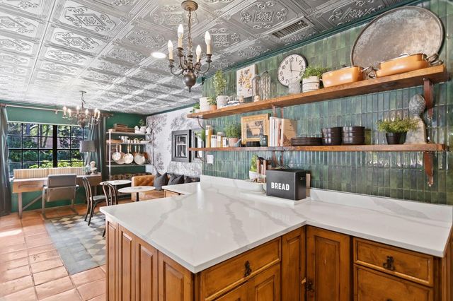 7915 FLOWERFIELD DRIVE, Tampa, FL 33615