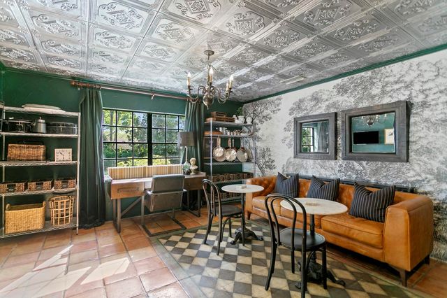 7915 FLOWERFIELD DRIVE, Tampa, FL 33615