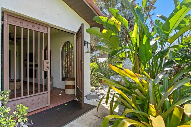 7915 FLOWERFIELD DRIVE, Tampa, FL 33615