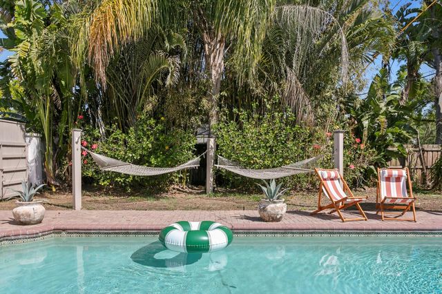 7915 FLOWERFIELD DRIVE, Tampa, FL 33615