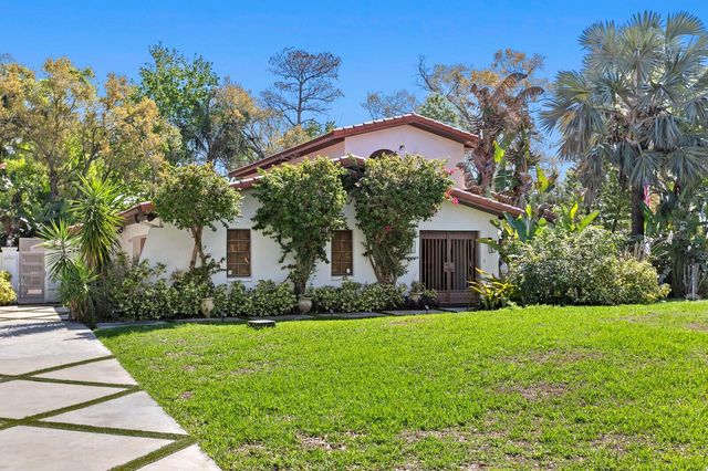 7915 FLOWERFIELD DRIVE, Tampa, FL 33615