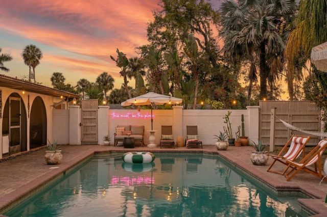 7915 FLOWERFIELD DRIVE, Tampa, FL 33615