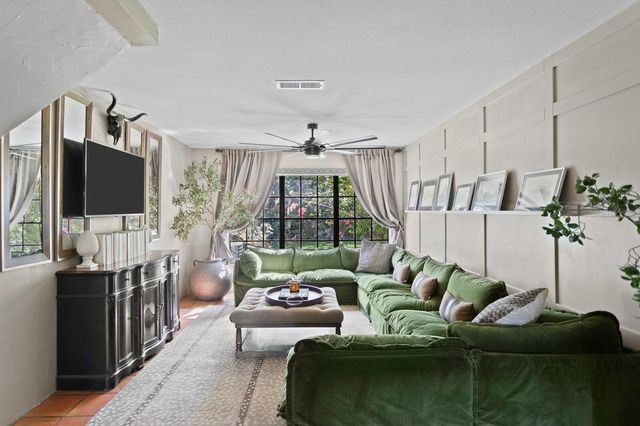 7915 FLOWERFIELD DRIVE, Tampa, FL 33615