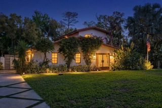 7915 FLOWERFIELD DRIVE, Tampa, FL 33615