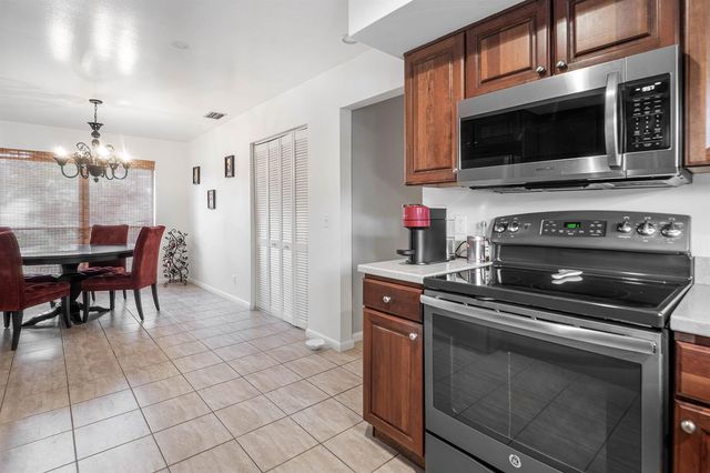 6403 Eastpointe Pines Street, Palm Beach Gardens, FL 33418