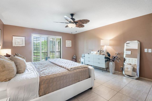 6403 Eastpointe Pines Street, Palm Beach Gardens, FL 33418