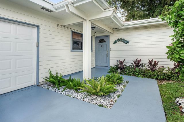 6403 Eastpointe Pines Street, Palm Beach Gardens, FL 33418