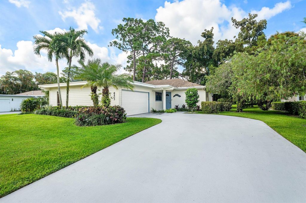 6403 Eastpointe Pines Street, Palm Beach Gardens, FL 33418