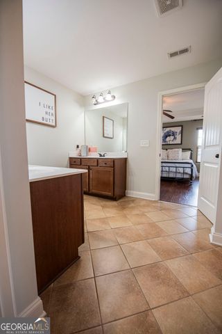 4636 SWEETWATER Drive, Gainesville, GA 30504