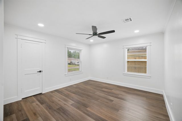 2542 E Newton Place North, Tulsa, OK 74110