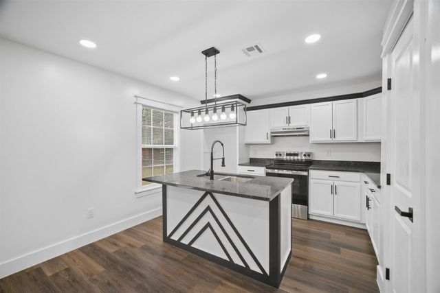 2542 E Newton Place North, Tulsa, OK 74110