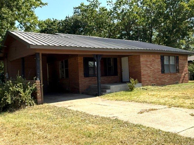 122 Gateway Street, Wills Point, TX 75169
