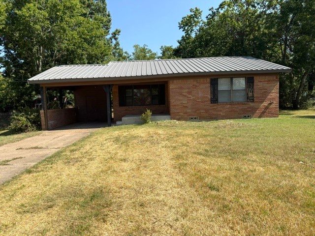 122 Gateway Street, Wills Point, TX 75169