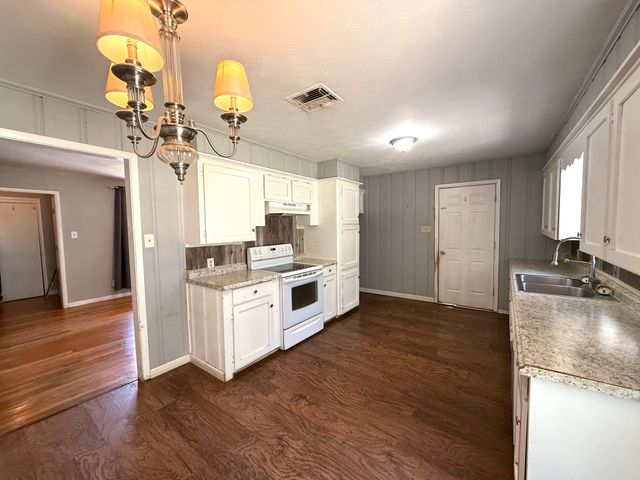 122 Gateway Street, Wills Point, TX 75169
