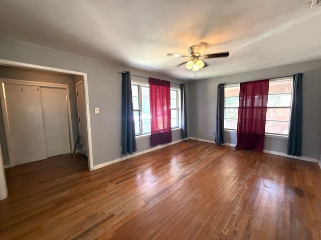 122 Gateway Street, Wills Point, TX 75169