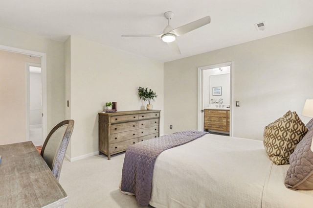 2 Gadsden Street D, Charleston, SC 29401