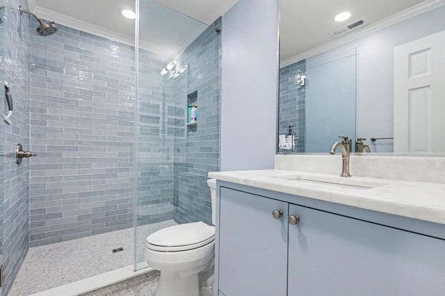 2 Gadsden Street D, Charleston, SC 29401