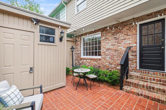 2 Gadsden Street D, Charleston, SC 29401