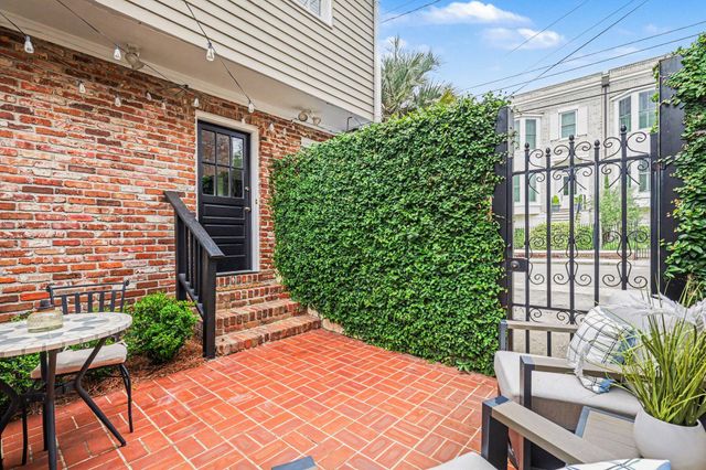 2 Gadsden Street D, Charleston, SC 29401