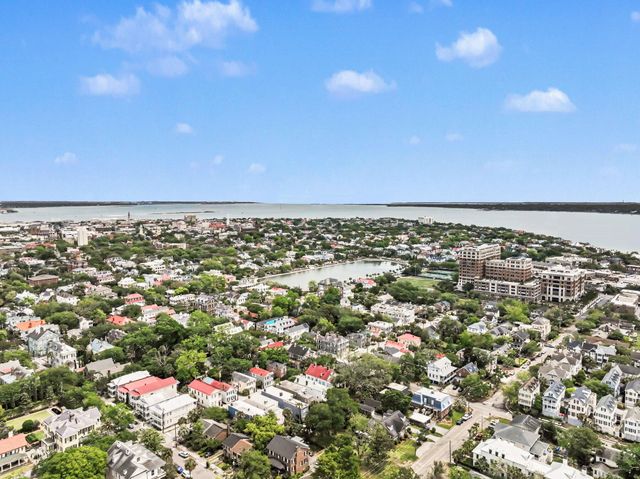 2 Gadsden Street D, Charleston, SC 29401