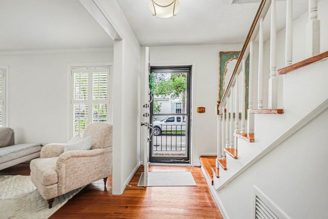 2 Gadsden Street D, Charleston, SC 29401