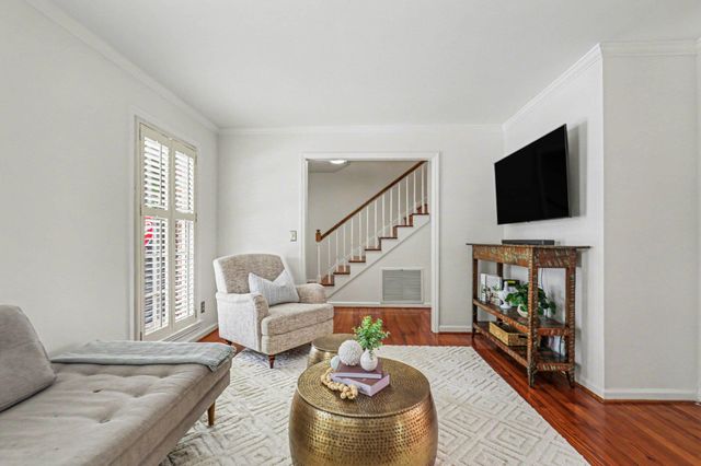 2 Gadsden Street D, Charleston, SC 29401