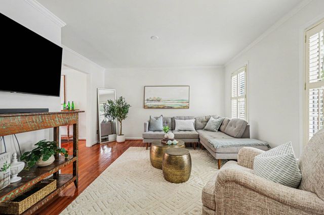 2 Gadsden Street D, Charleston, SC 29401
