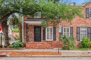 2 Gadsden Street D, Charleston, SC 29401