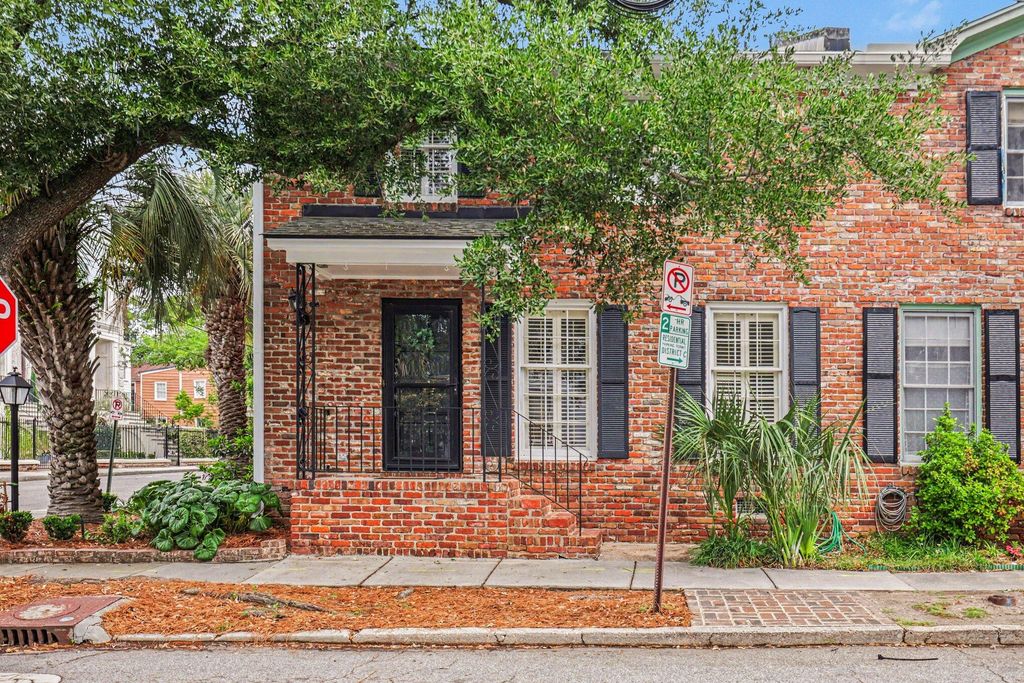 2 Gadsden Street D, Charleston, SC 29401