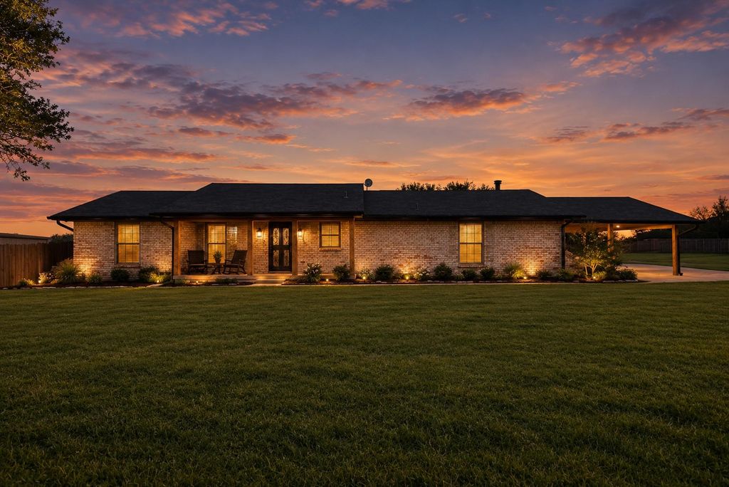 452 E Pecan Tree Road, Waxahachie, TX 75165