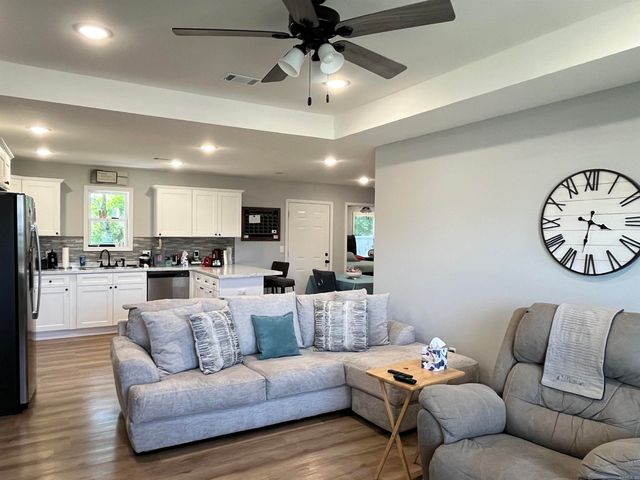 206 Formon Drive, Paragould, AR 72450