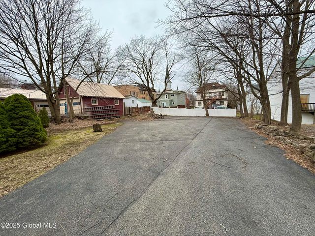 41 S Perry Street, Johnstown, NY 12095