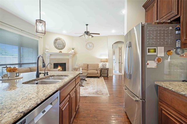 2409 Kemerton Dr, Plano, TX 75025