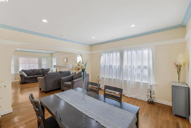 6007 San Pablo Ave, Oakland, CA 94608