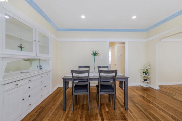 6007 San Pablo Ave, Oakland, CA 94608