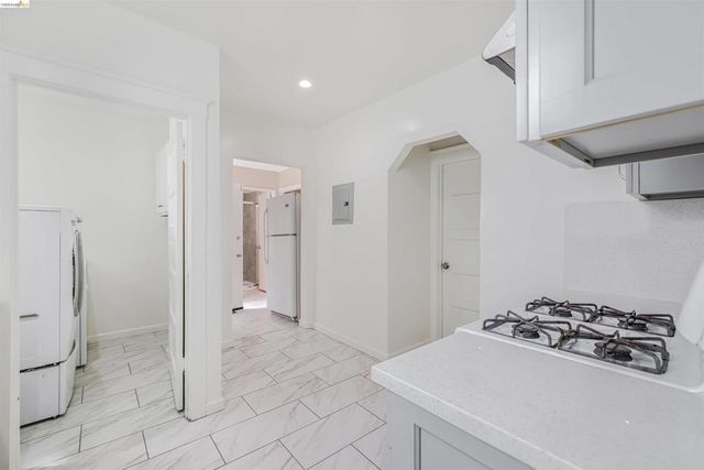 6007 San Pablo Ave, Oakland, CA 94608