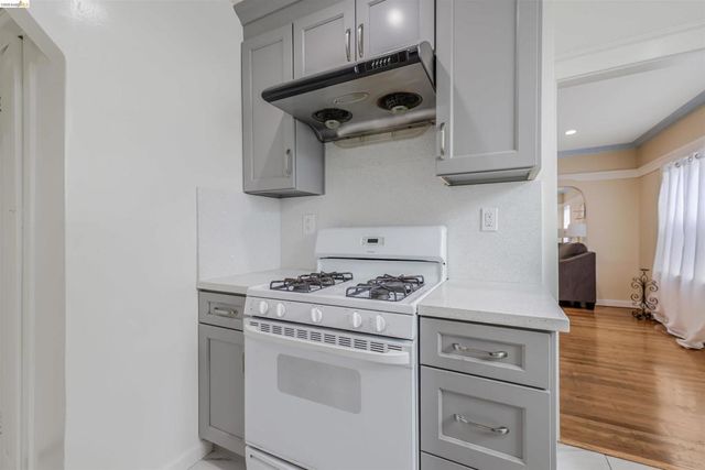 6007 San Pablo Ave, Oakland, CA 94608