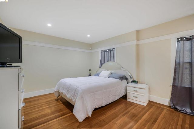 6007 San Pablo Ave, Oakland, CA 94608