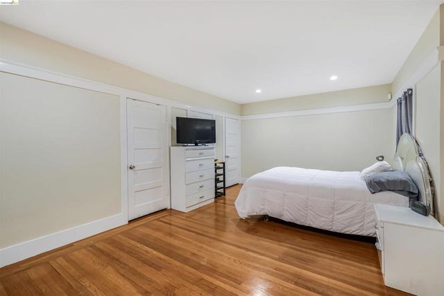6007 San Pablo Ave, Oakland, CA 94608