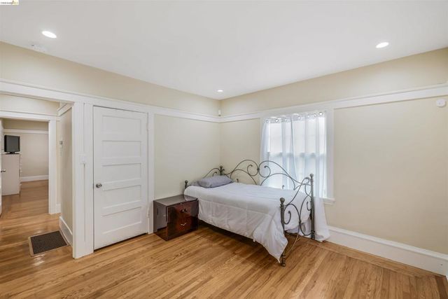 6007 San Pablo Ave, Oakland, CA 94608