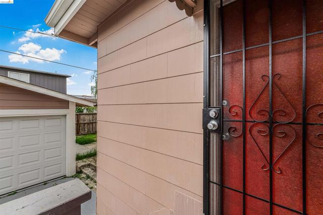 6007 San Pablo Ave, Oakland, CA 94608