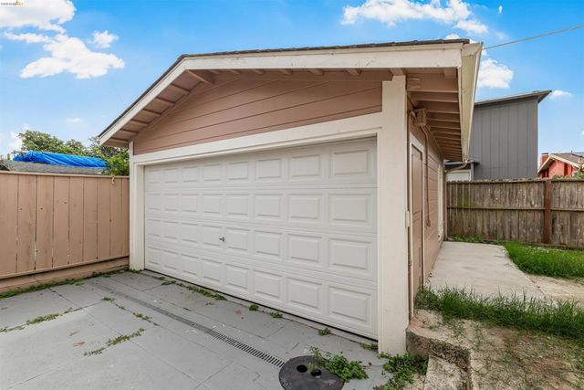 6007 San Pablo Ave, Oakland, CA 94608