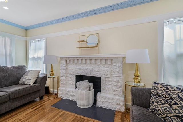 6007 San Pablo Ave, Oakland, CA 94608