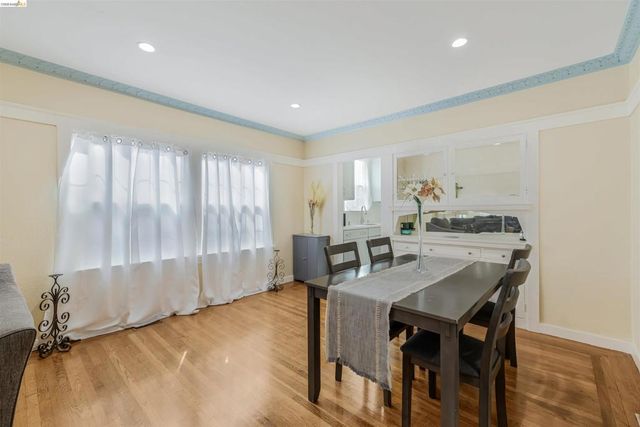 6007 San Pablo Ave, Oakland, CA 94608