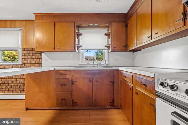 258 S WALL ST, Spring City, PA 19475