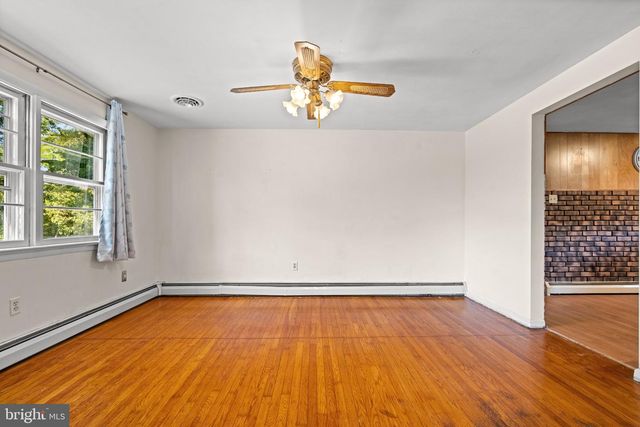 258 S WALL ST, Spring City, PA 19475