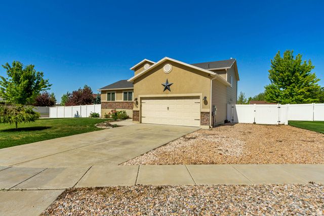 2303 N 300 W, Harrisville, UT 84414