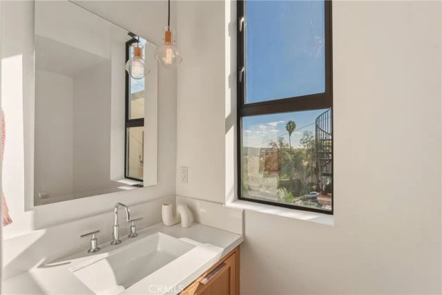 4050 Jennings Drive, Los Angeles, CA 90032