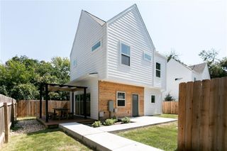1105 Fiesta ST B, Austin, TX 78702