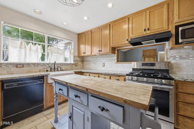 727 Calle Pensamiento, Thousand Oaks, CA 91360